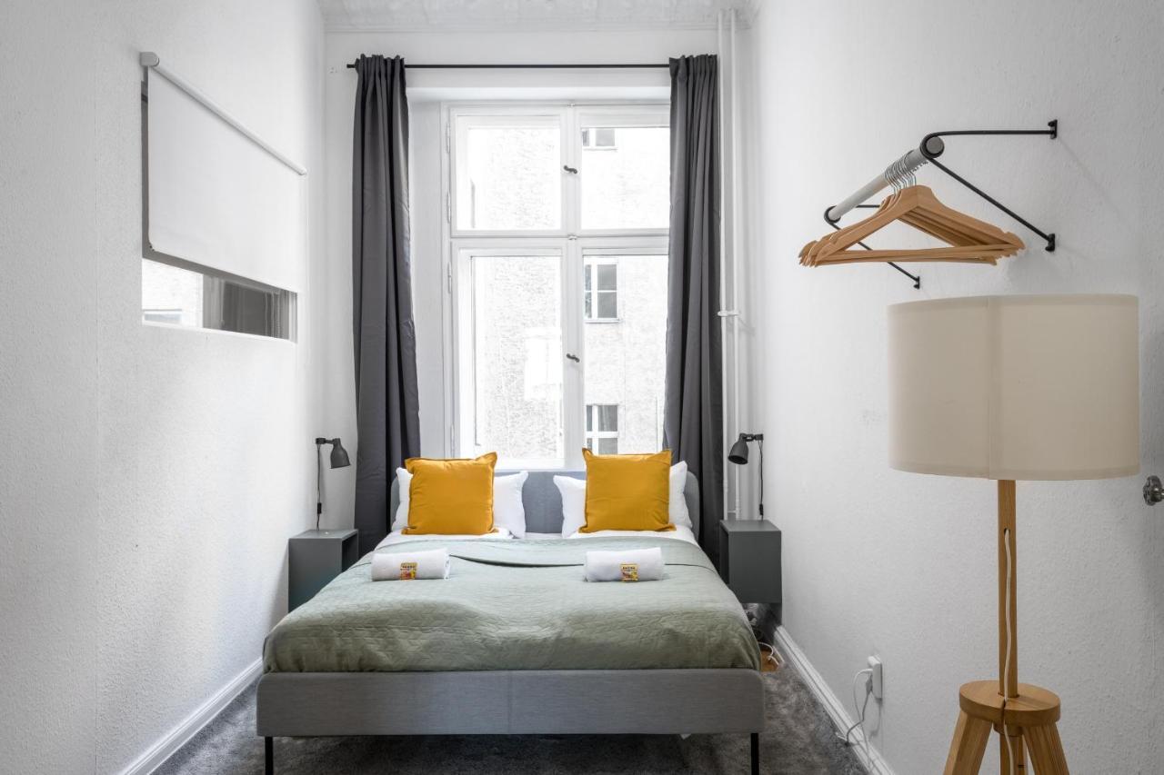 Riesiges Apartment Nahe Kudamm Sehr Schoner Altbau 123M2 Gross 12 Gaste Берлин Экстерьер фото