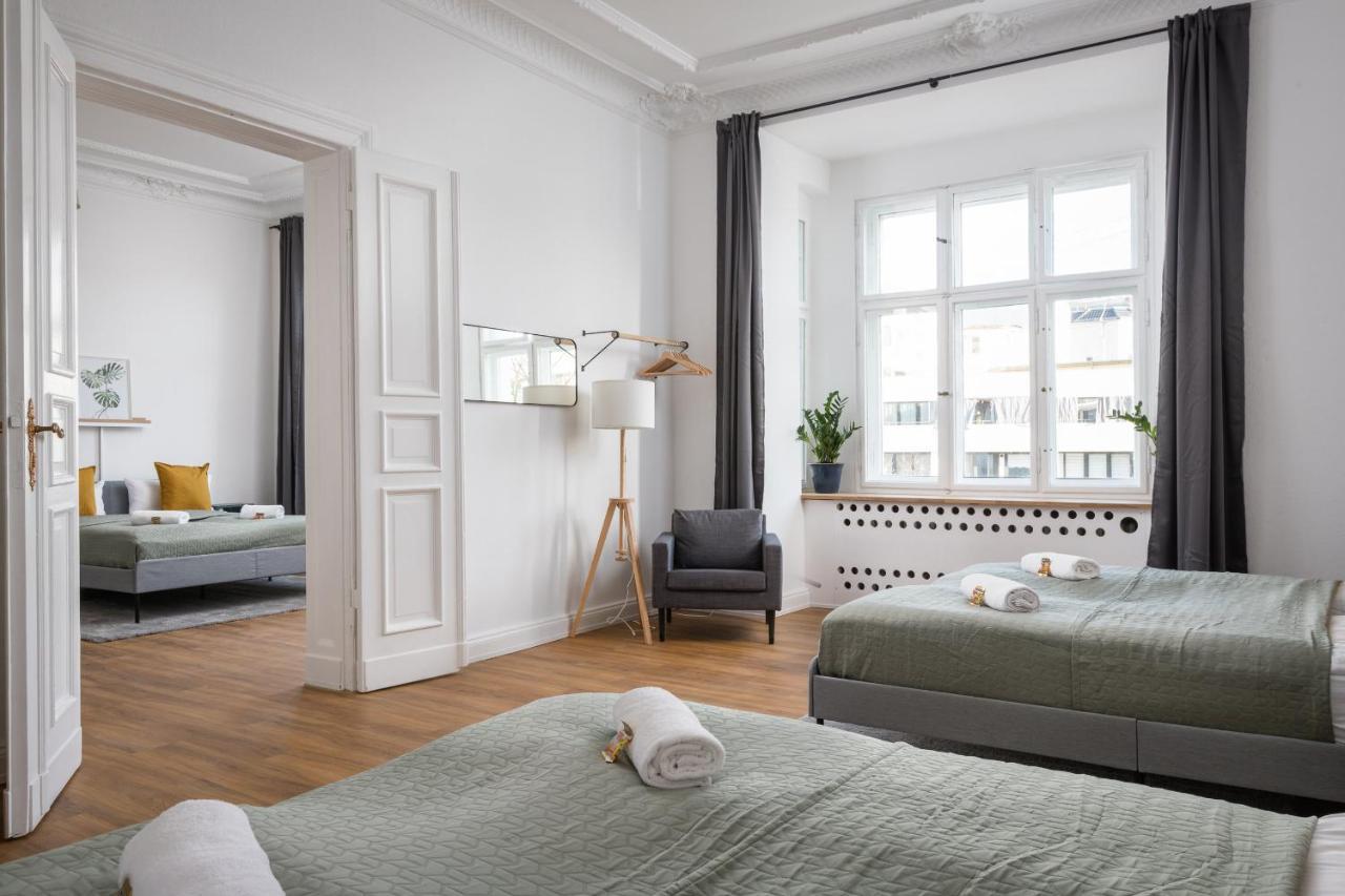 Riesiges Apartment Nahe Kudamm Sehr Schoner Altbau 123M2 Gross 12 Gaste Берлин Экстерьер фото